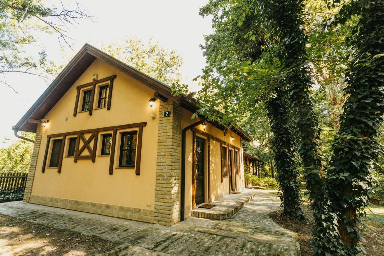 Villa Forest House Palić Exterior foto